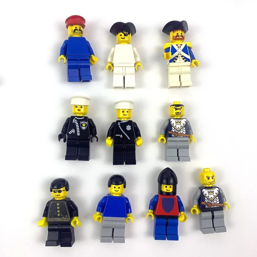 Vintage LEGO Minifigure Lot of 10 Pirates Castle Fire Hats Hair Swords Muskets +